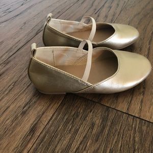 Old Navy ballet flat with strap!
